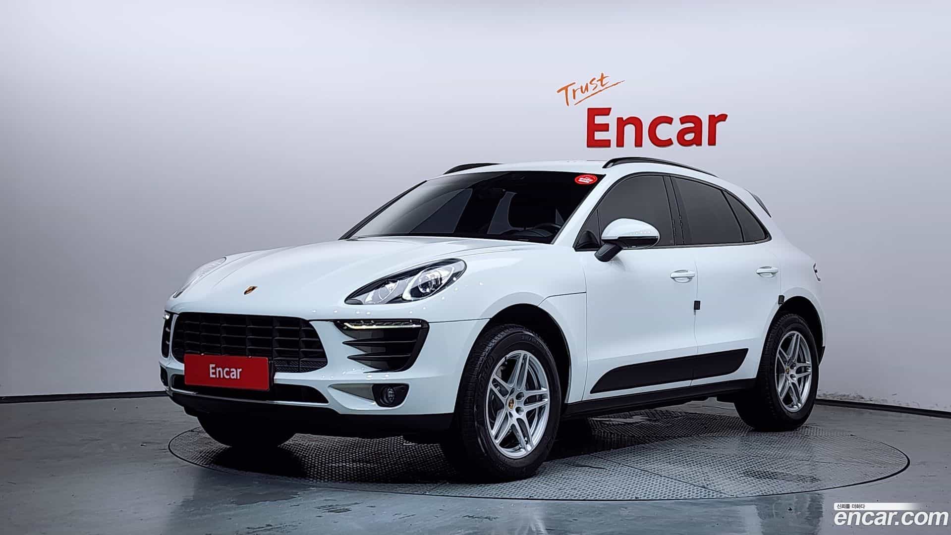 Macan Porsche 2014.10-OUTER-001