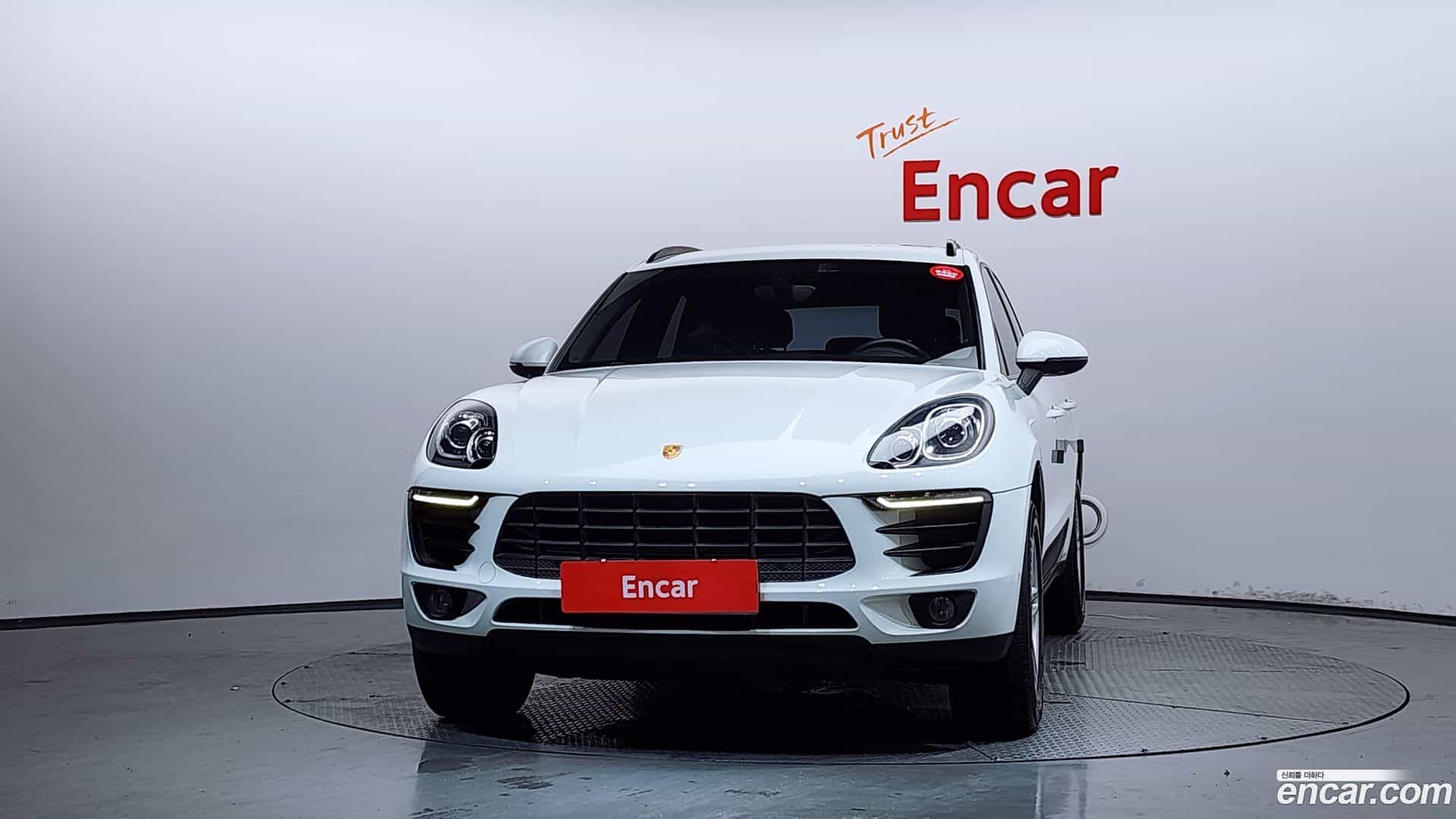 Macan Porsche 2014.10-OUTER-003