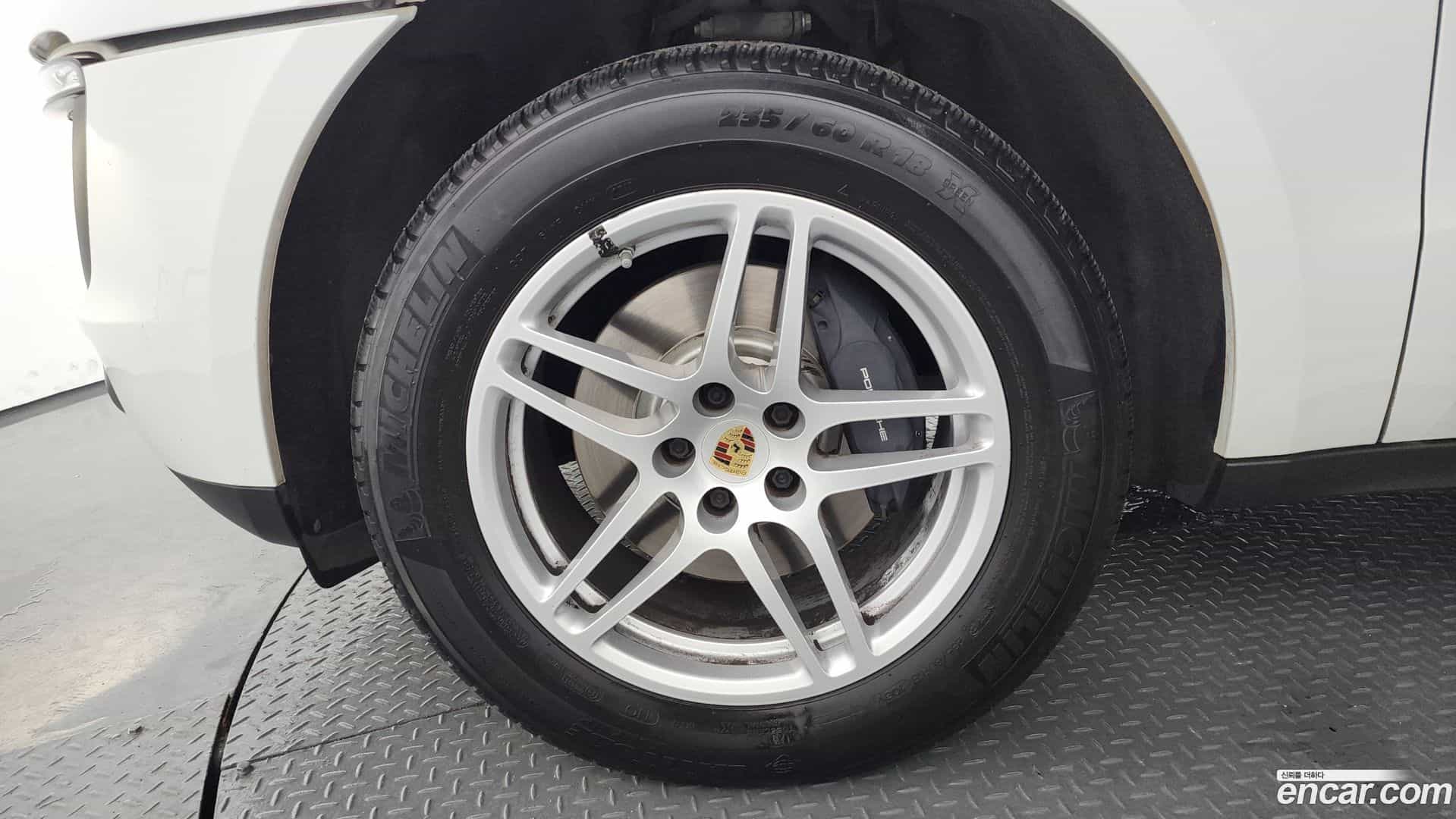 Macan Porsche 2014.10-OUTER-005