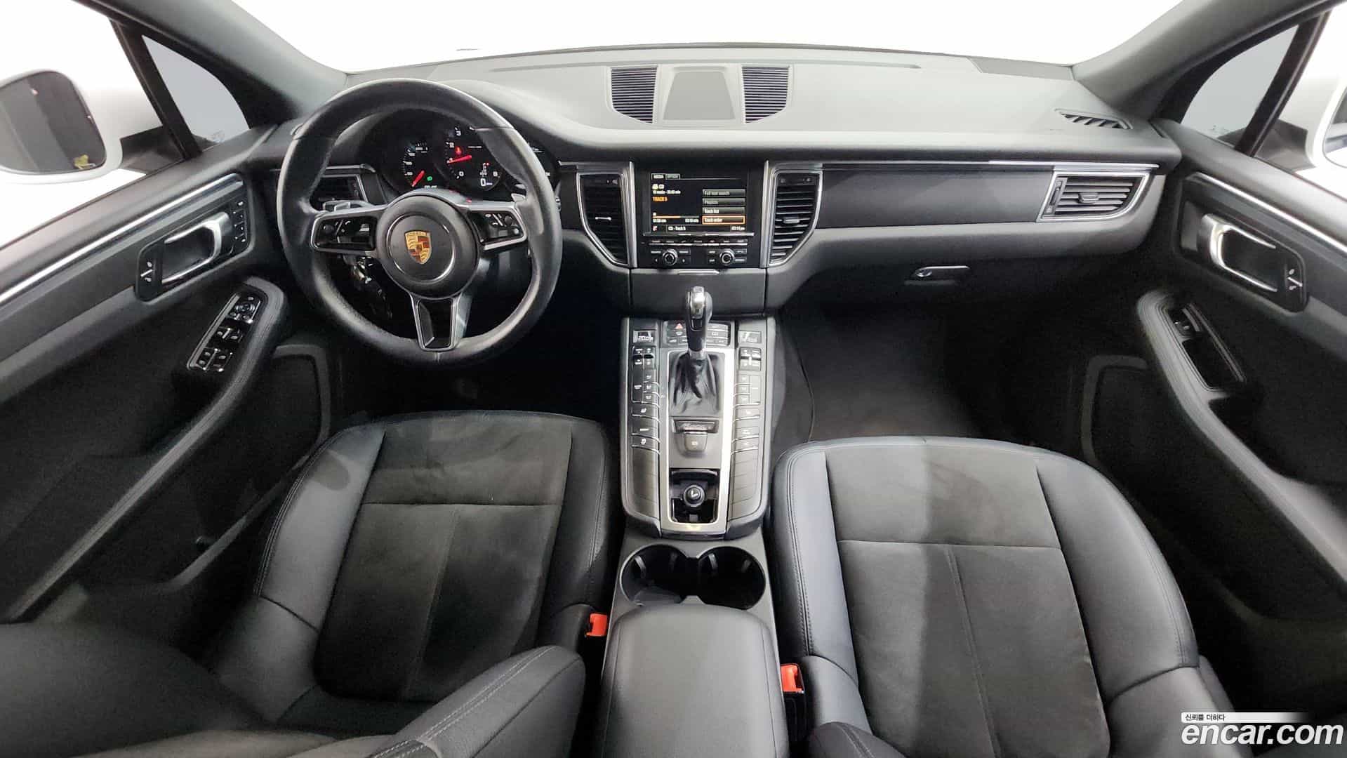 Macan Porsche 2014.10-INNER-007