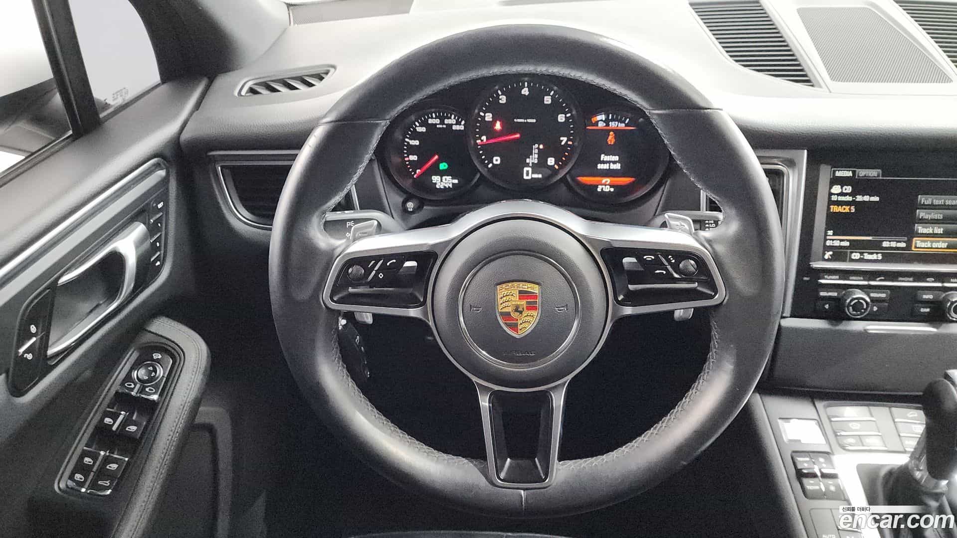 Macan Porsche 2014.10-OPTION-019