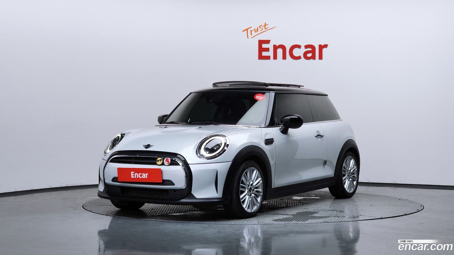 Main__Slider__Photo:Cooper Mini 2021.6-0