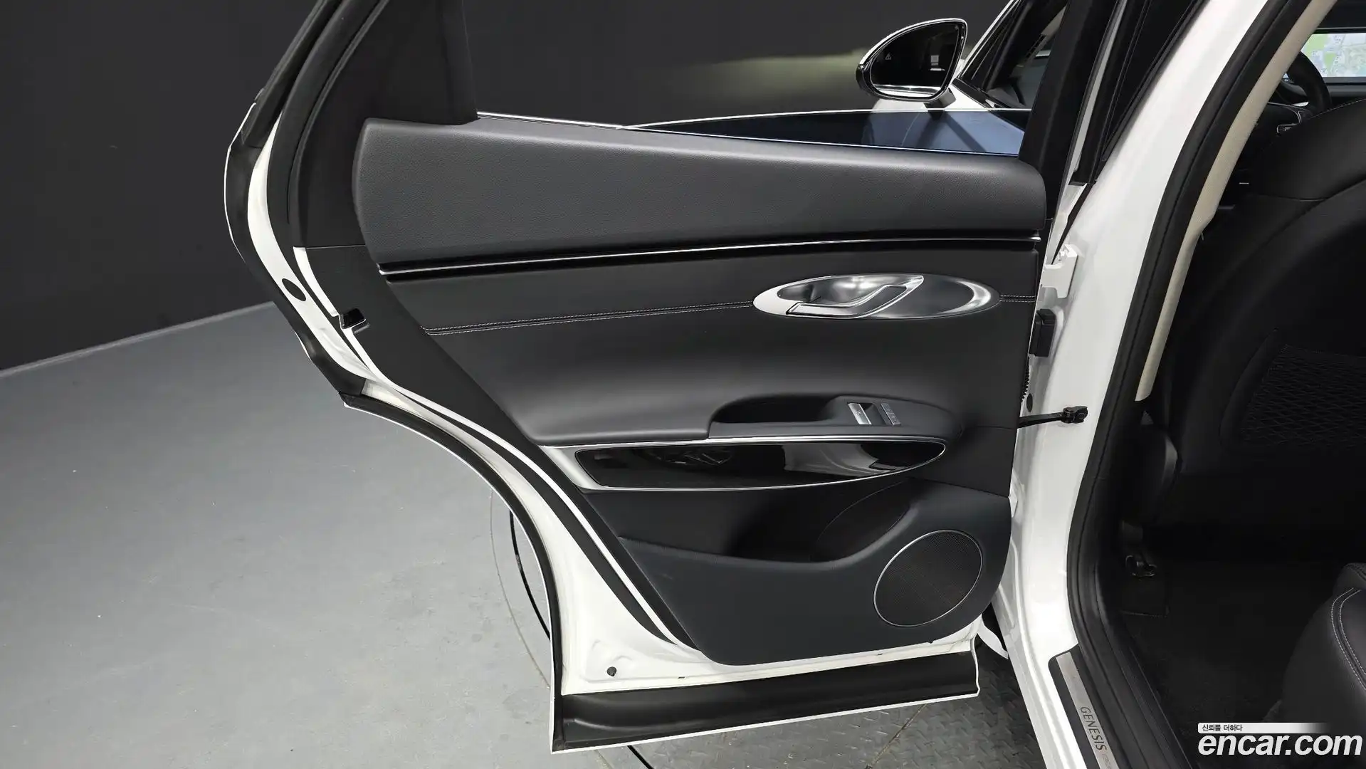 GV70 Genesis 2022.2-INNER-035
