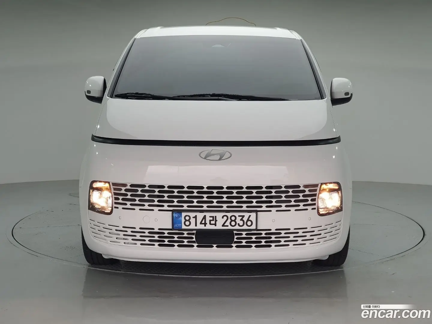 Main__Slider__Photo:Staria Hyundai 2024.5-0