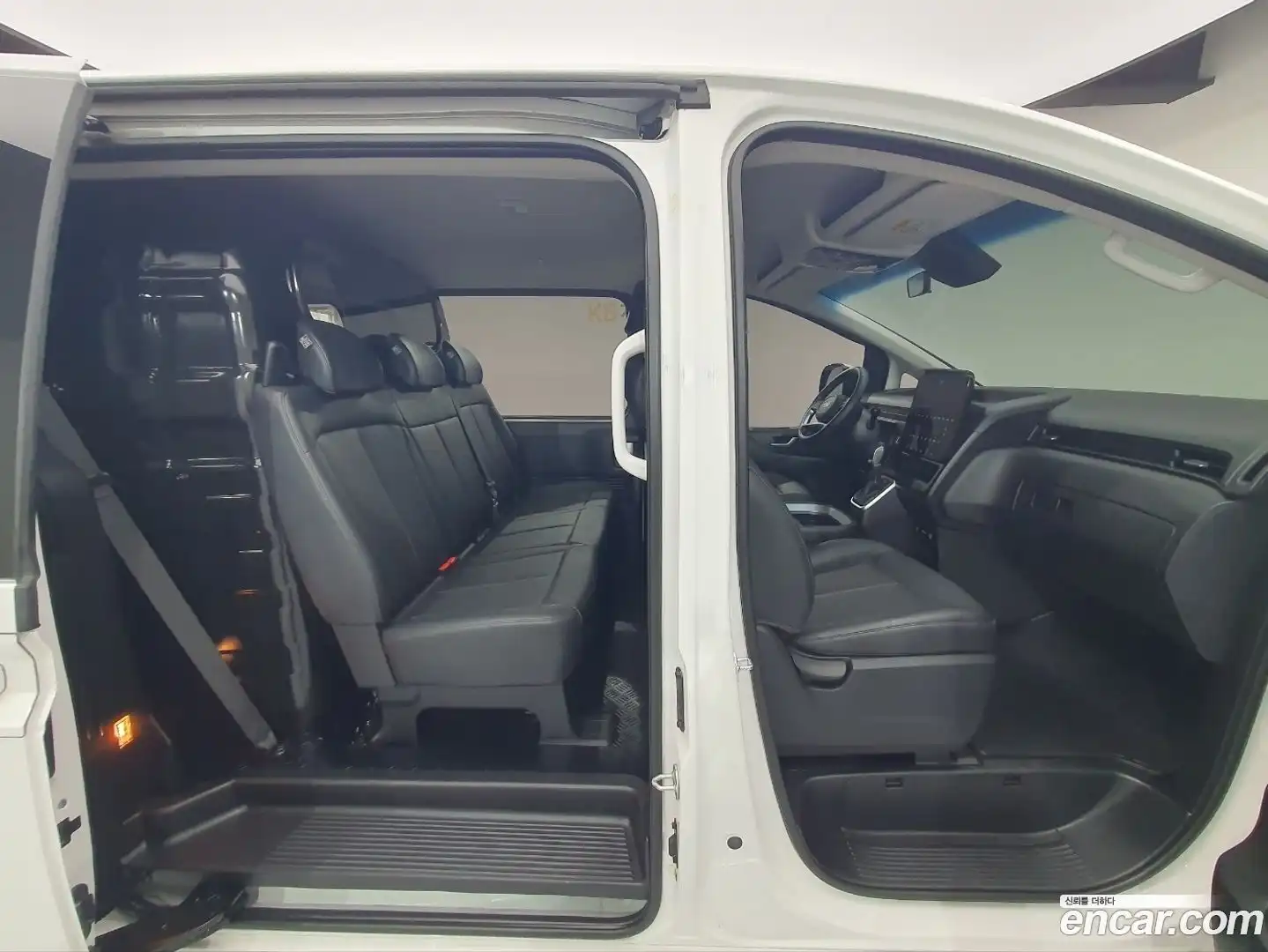Staria Hyundai 2024.5-OPTION-016