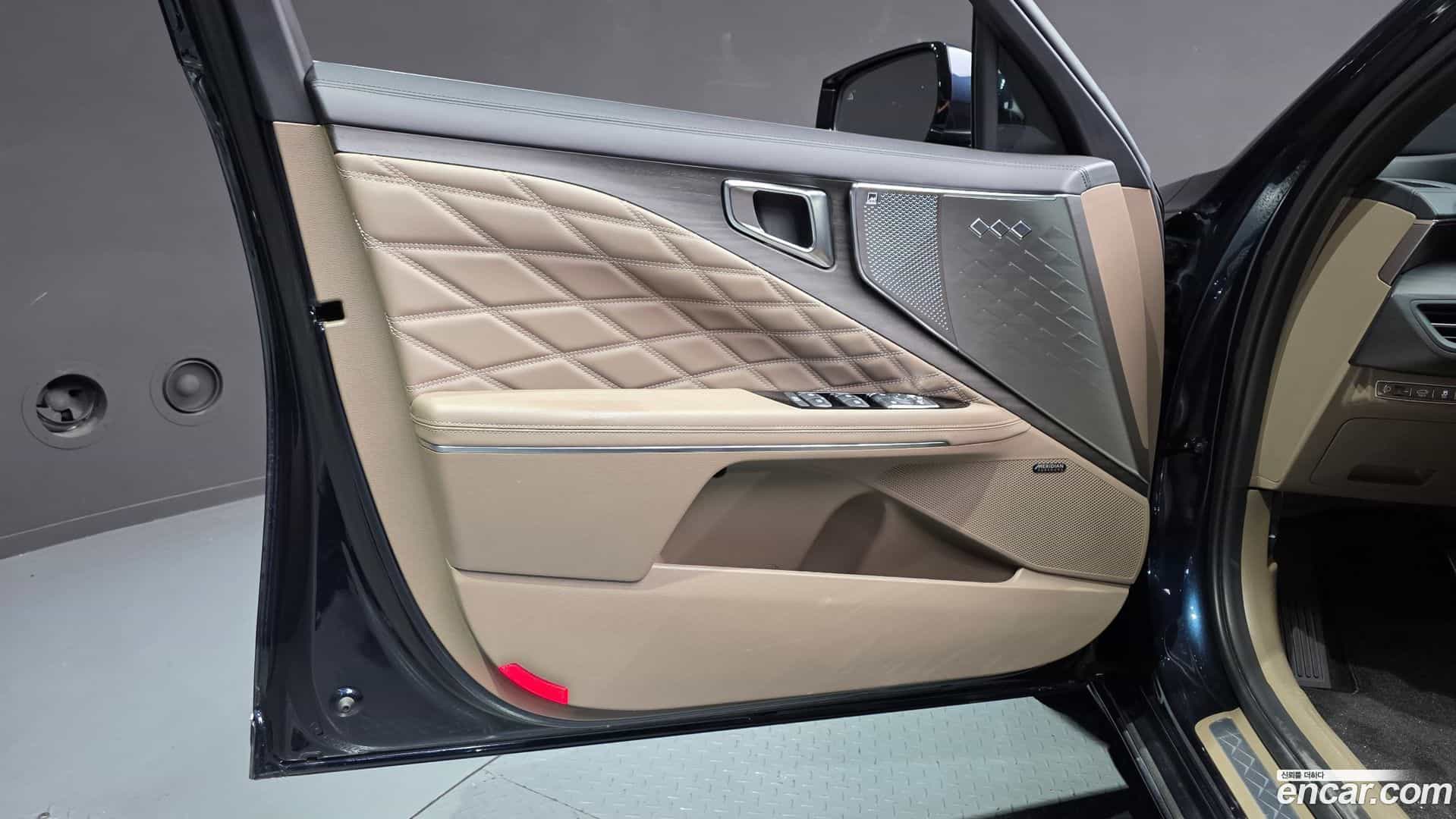 K8 Kia 2024.2-INNER-034
