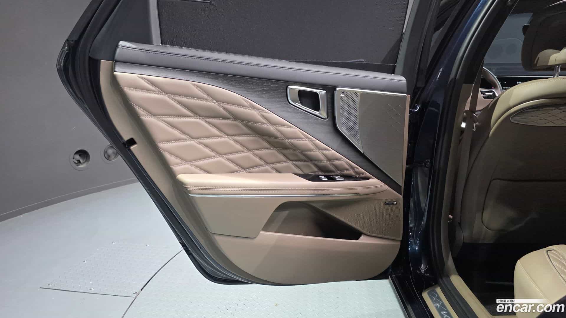 K8 Kia 2024.2-INNER-035