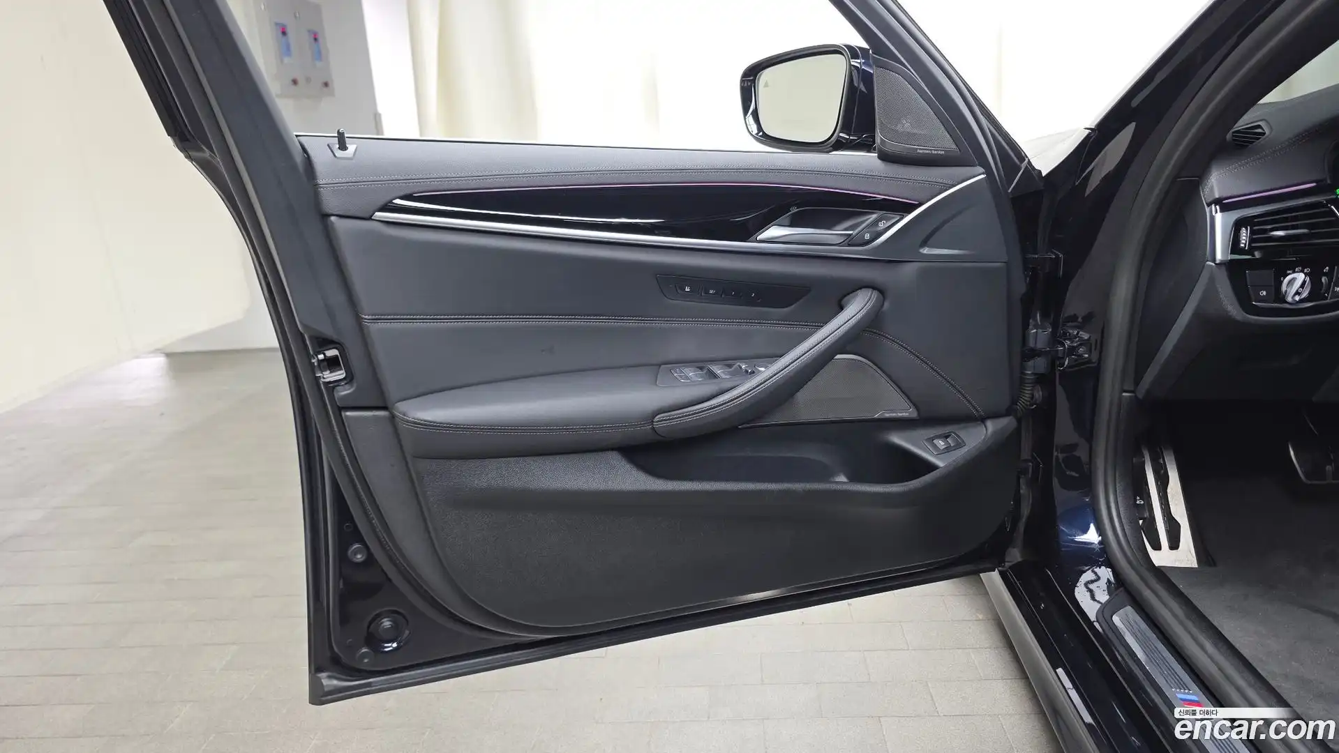 5-Series BMW 2022.7-INNER-034