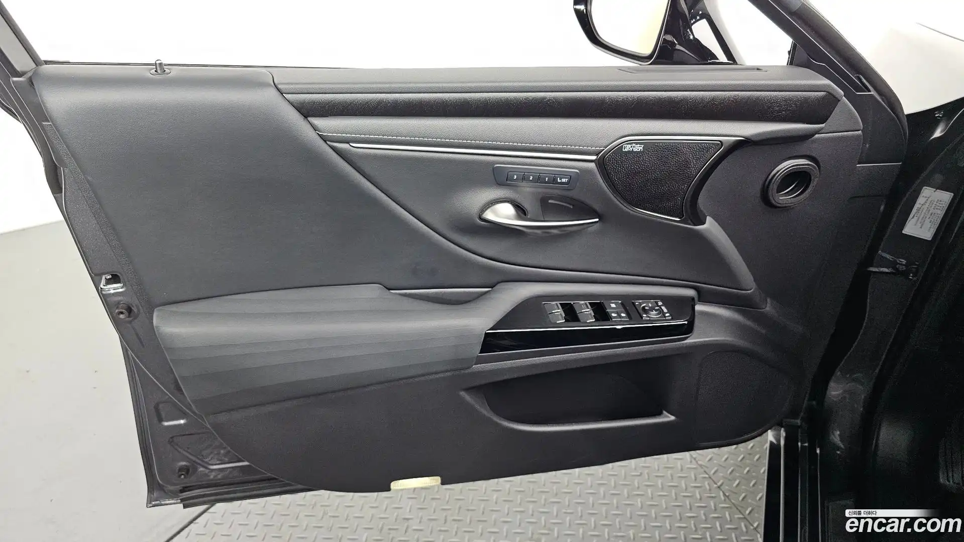 ES Lexus 2021.8-INNER-034