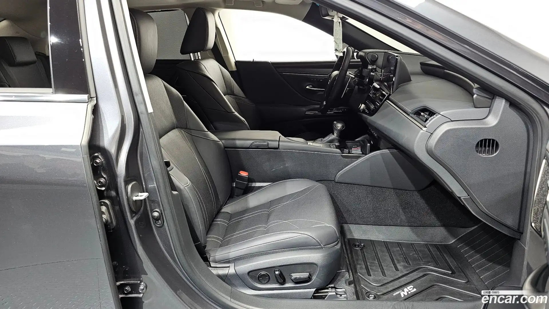 ES Lexus 2021.8-INNER-036