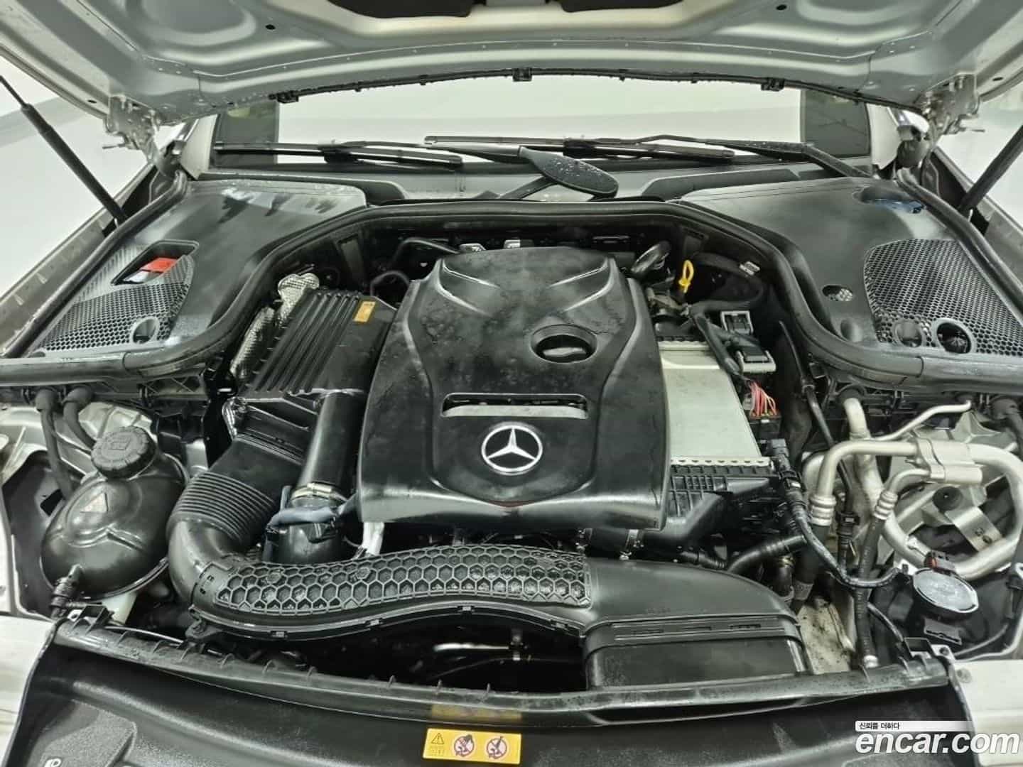 E-Class Mercedes-Benz 2016.6-OUTER-005