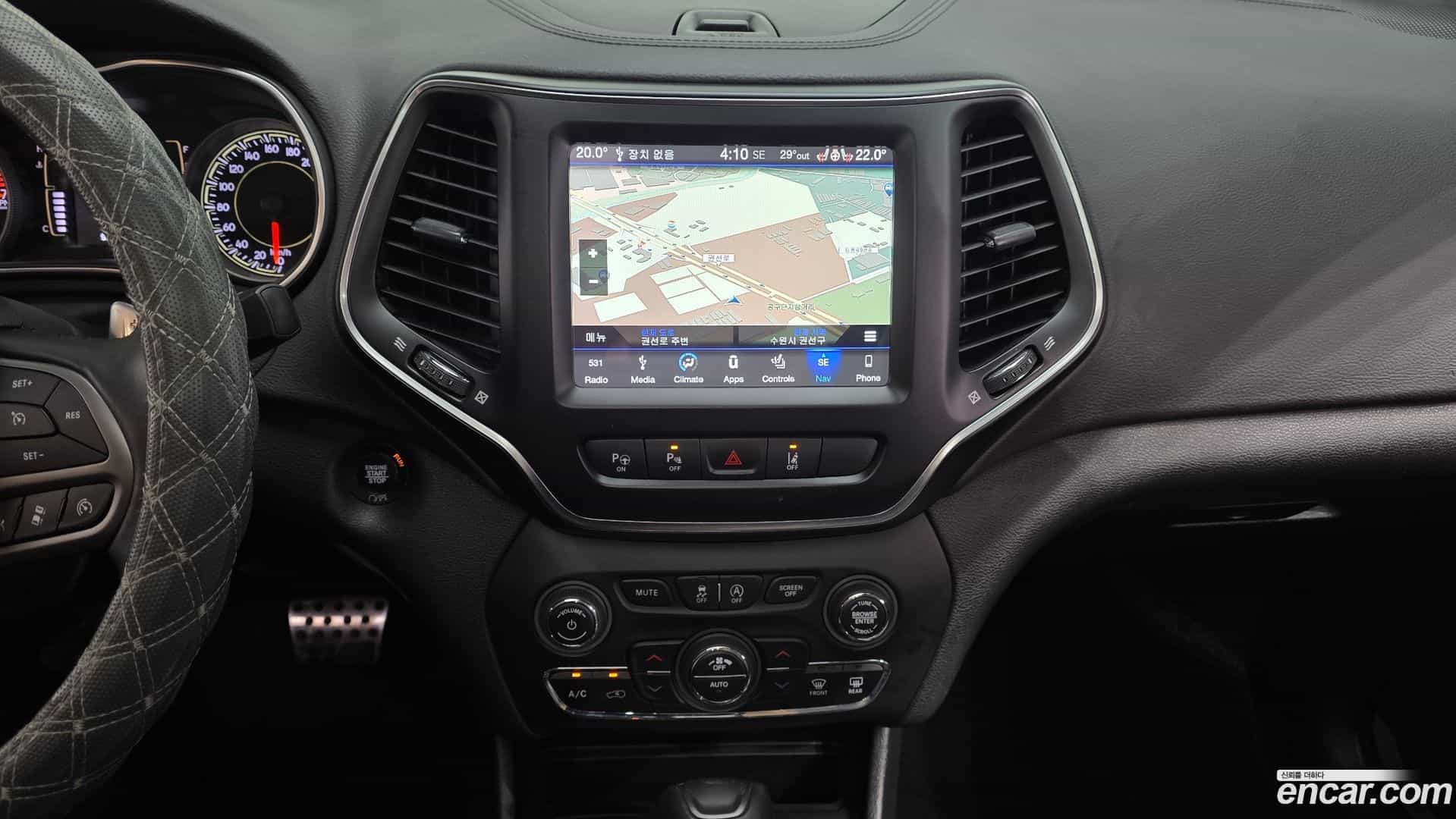 Cherokee Jeep 2019.1-OPTION-017