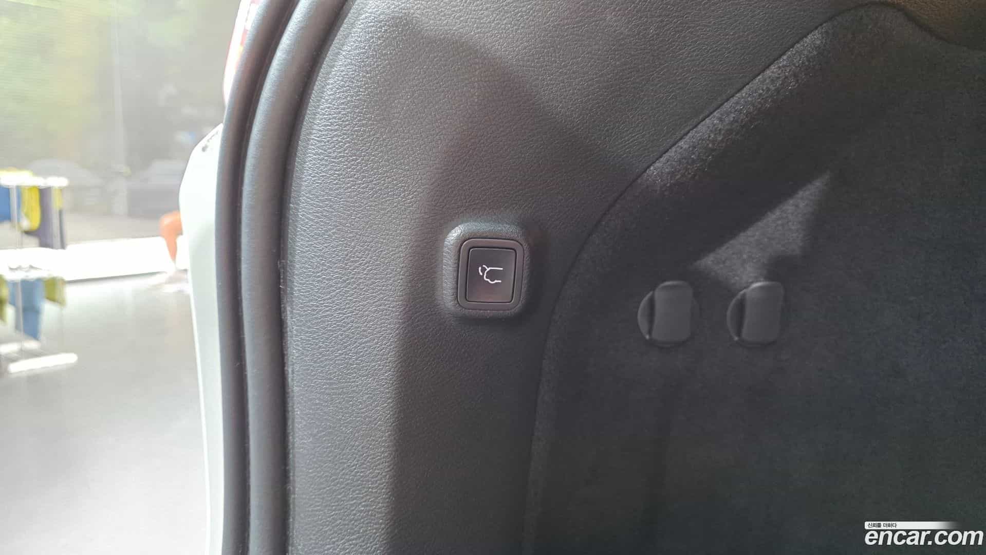Cherokee Jeep 2019.1-OPTION-021