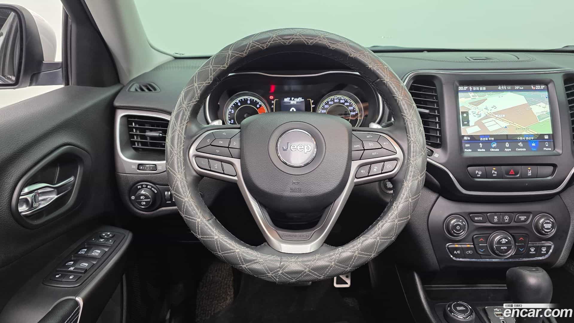 Cherokee Jeep 2019.1-OPTION-023