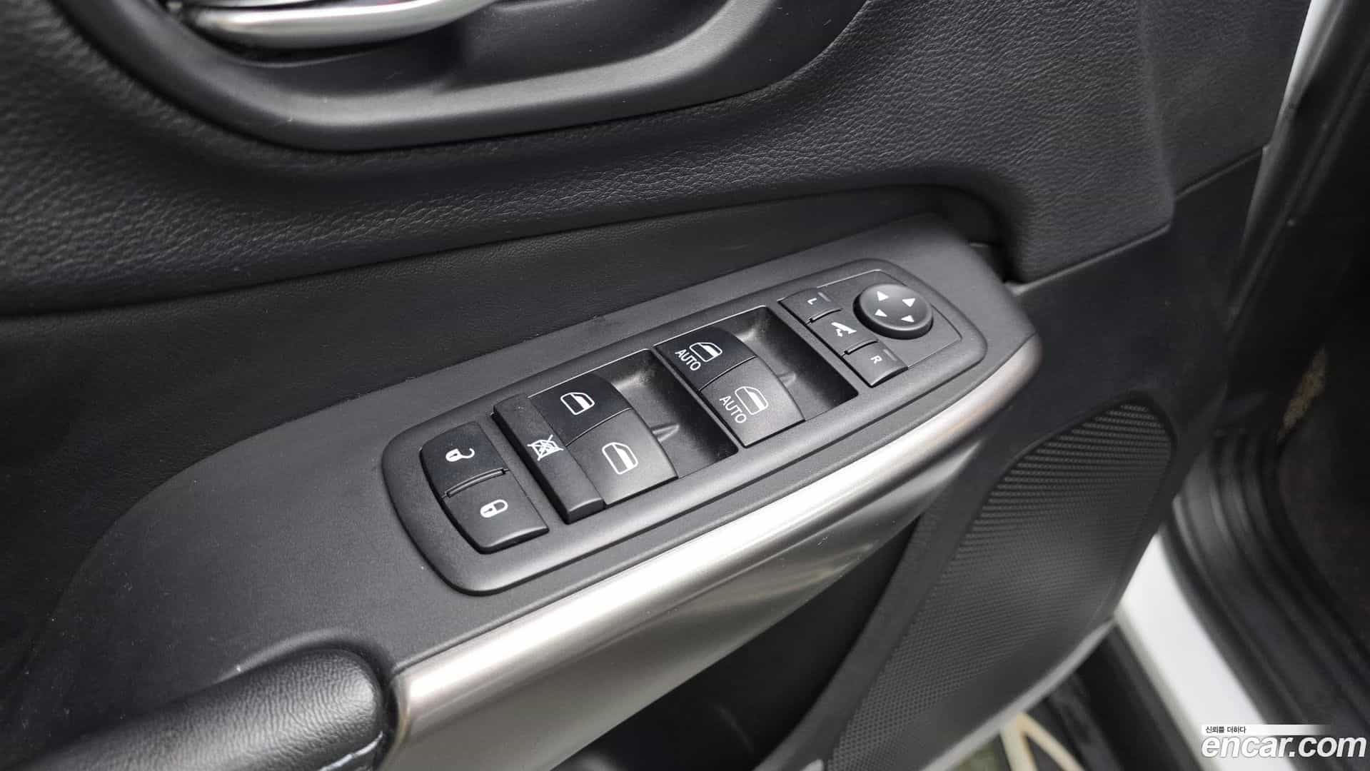 Cherokee Jeep 2019.1-OPTION-042