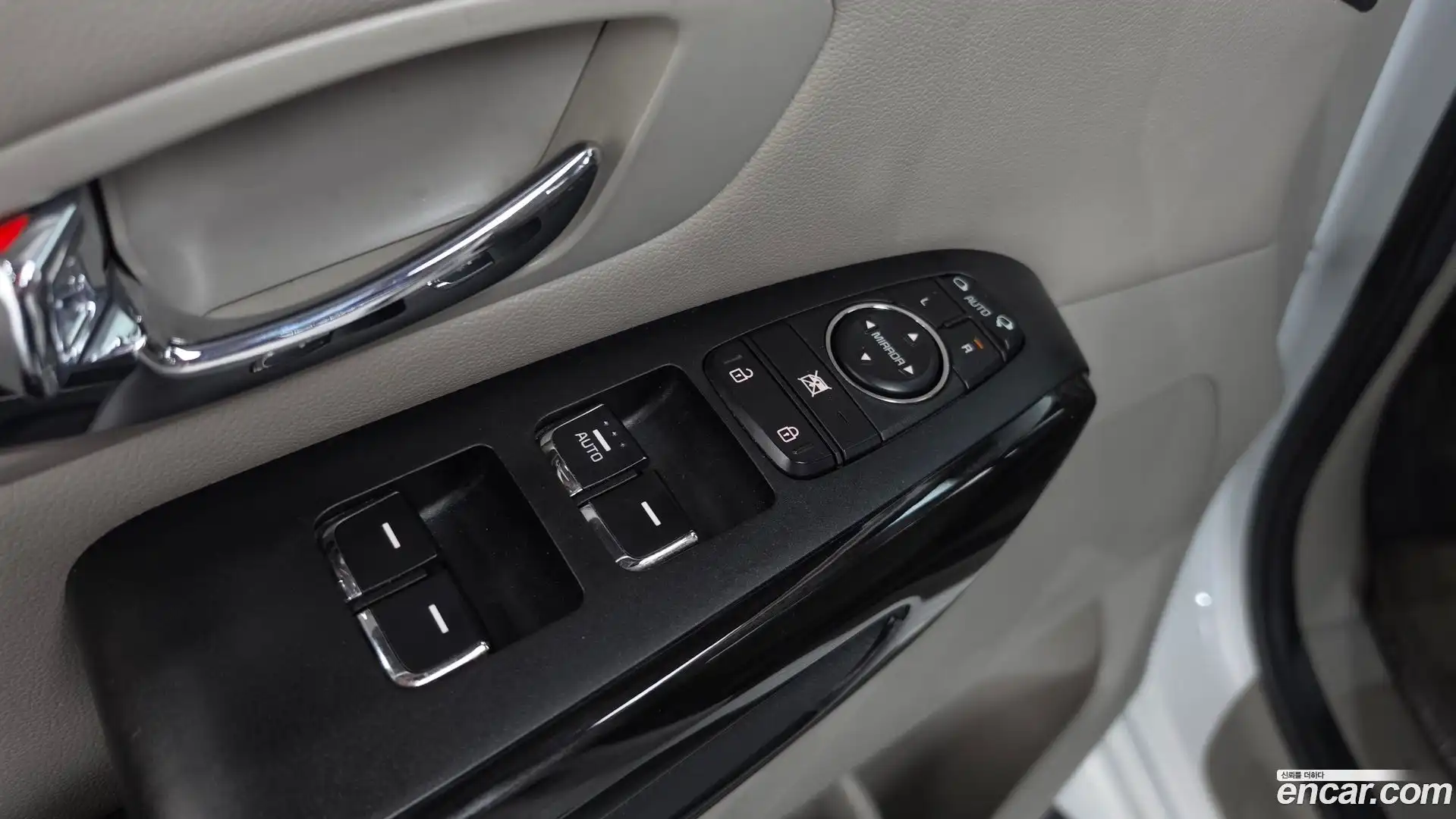 Canival Kia 2019.2-OPTION-043