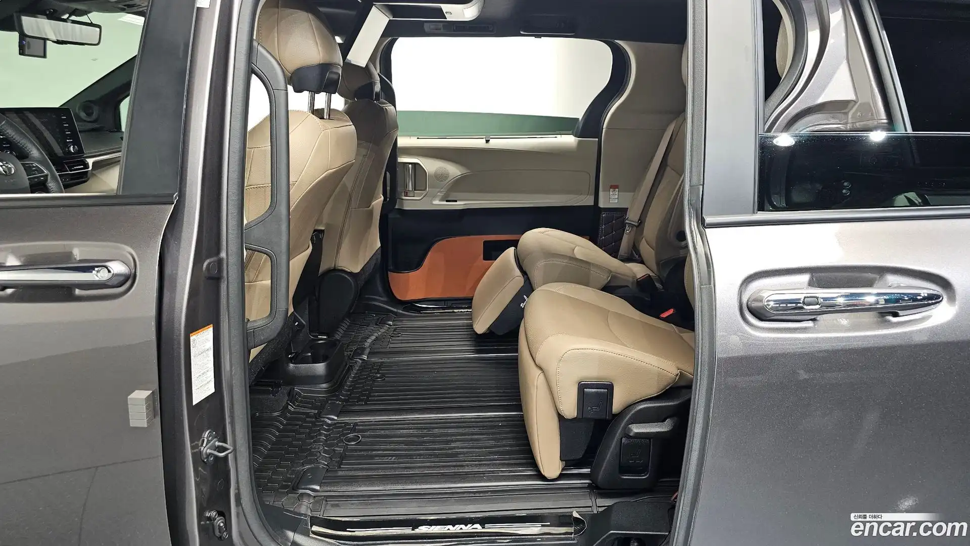 Sienna Toyota 2022.3-OPTION-015