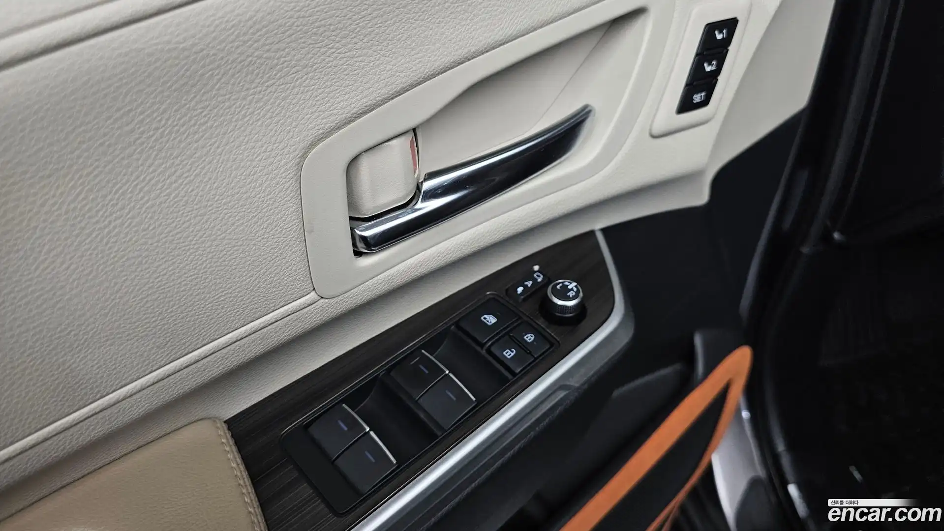 Sienna Toyota 2022.3-OPTION-041