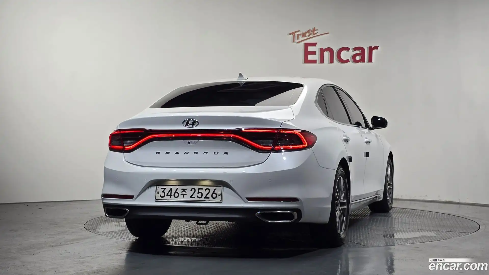 Grandeur Hyundai 2018.3-OUTER-004