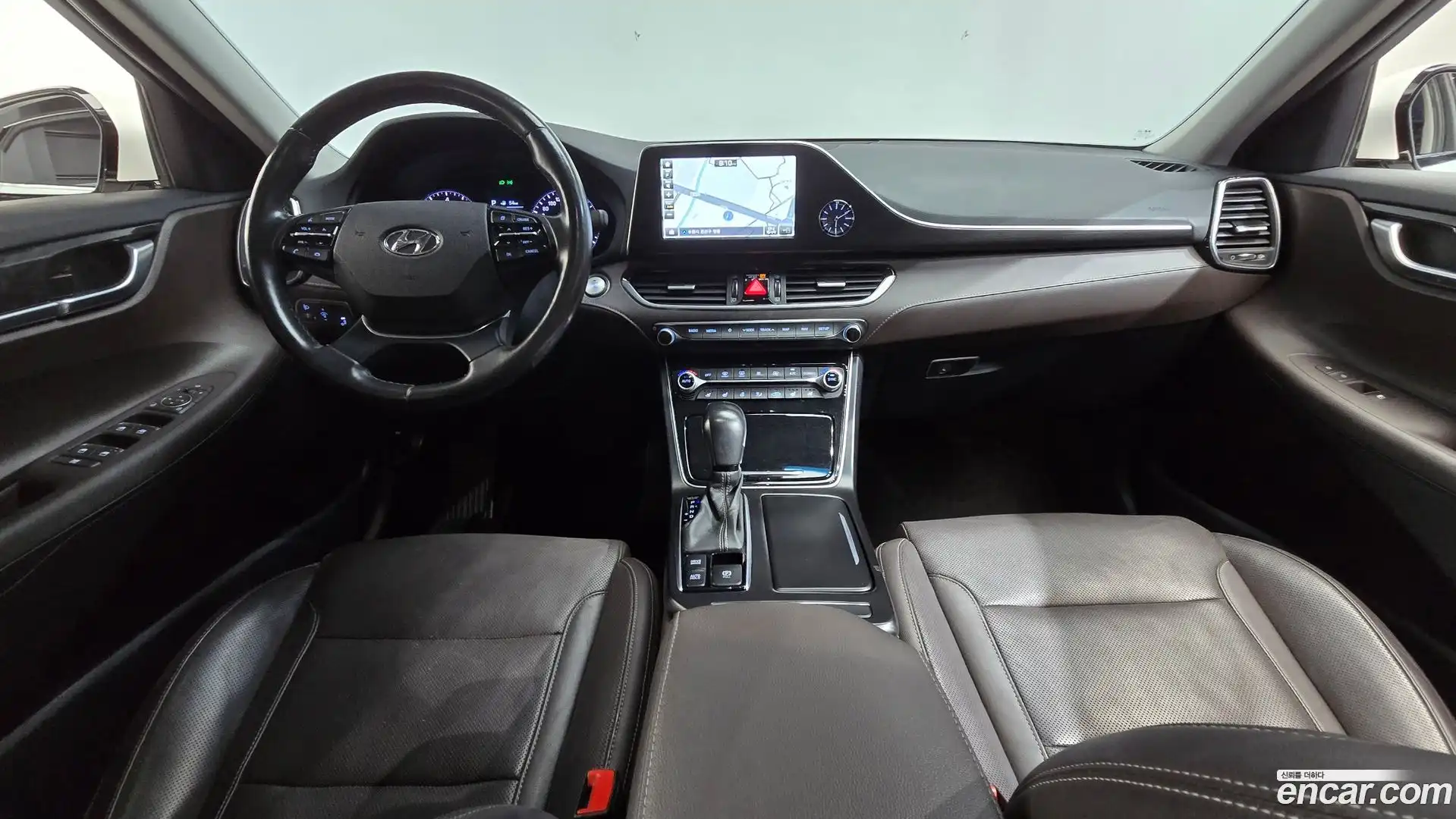 Grandeur Hyundai 2018.3-INNER-007