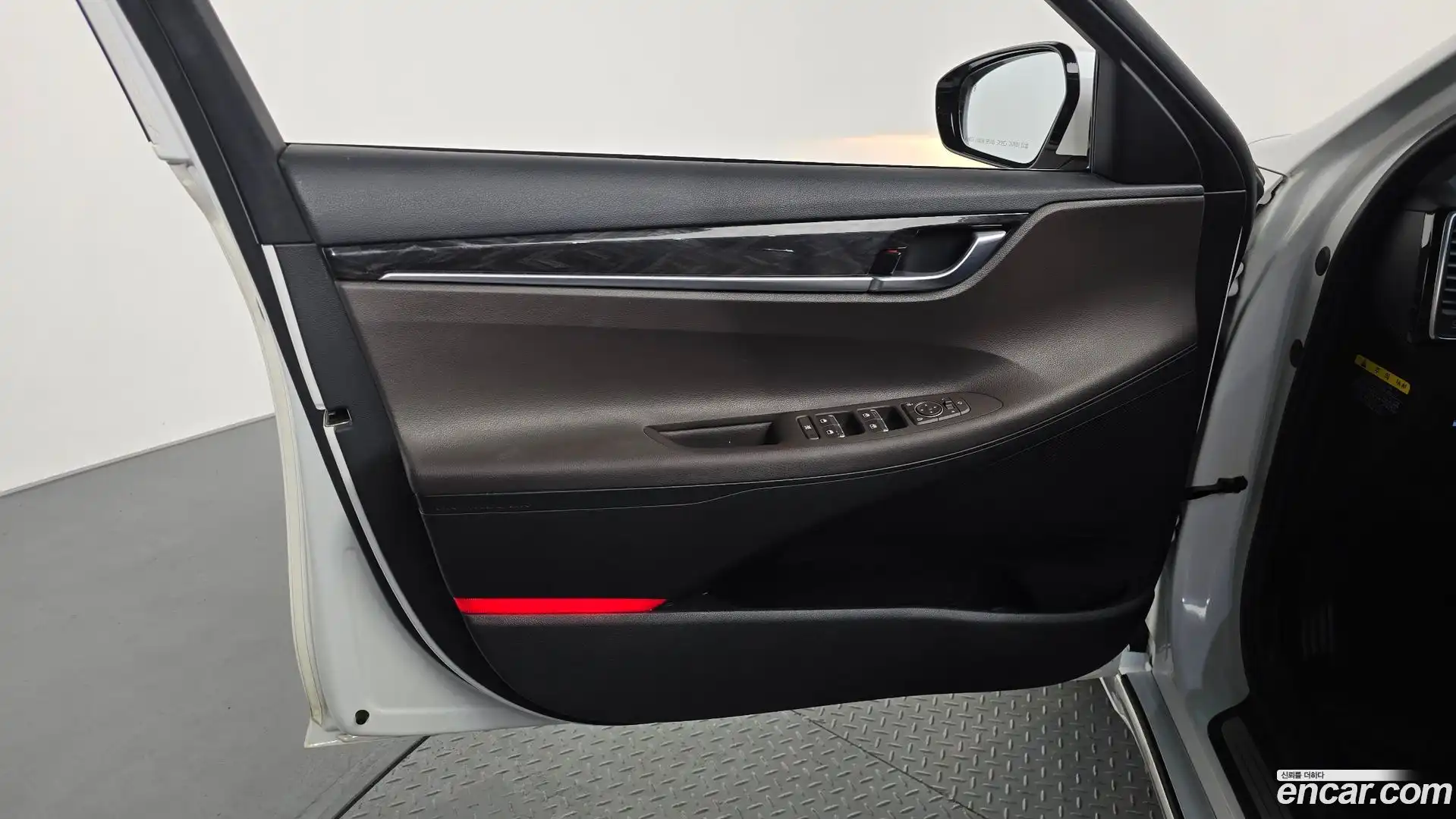 Grandeur Hyundai 2018.3-INNER-034