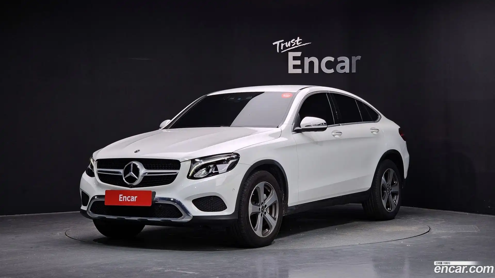 GLC-Class Mercedes-Benz 2019.2-OUTER-001