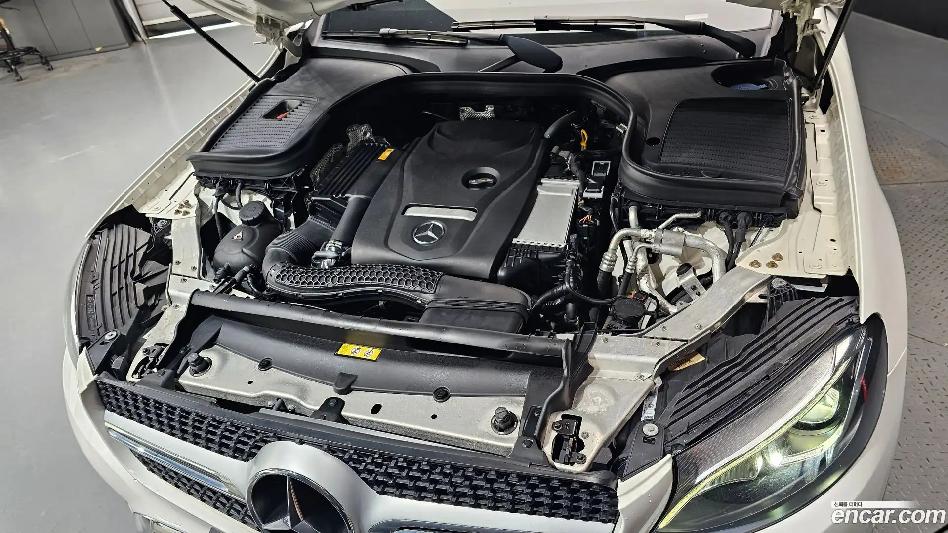 GLC-Class Mercedes-Benz 2019.2-OUTER-006