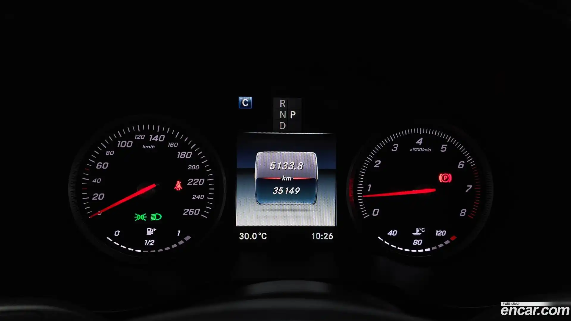 GLC-Class Mercedes-Benz 2019.2-INNER-008