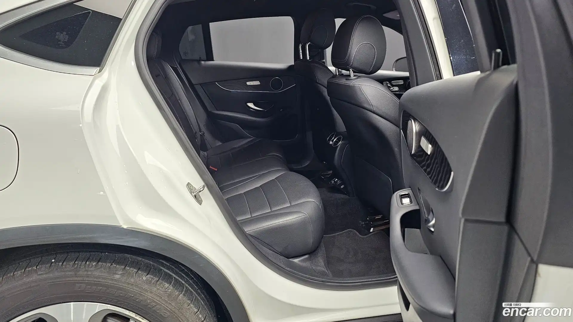 GLC-Class Mercedes-Benz 2019.2-OPTION-016