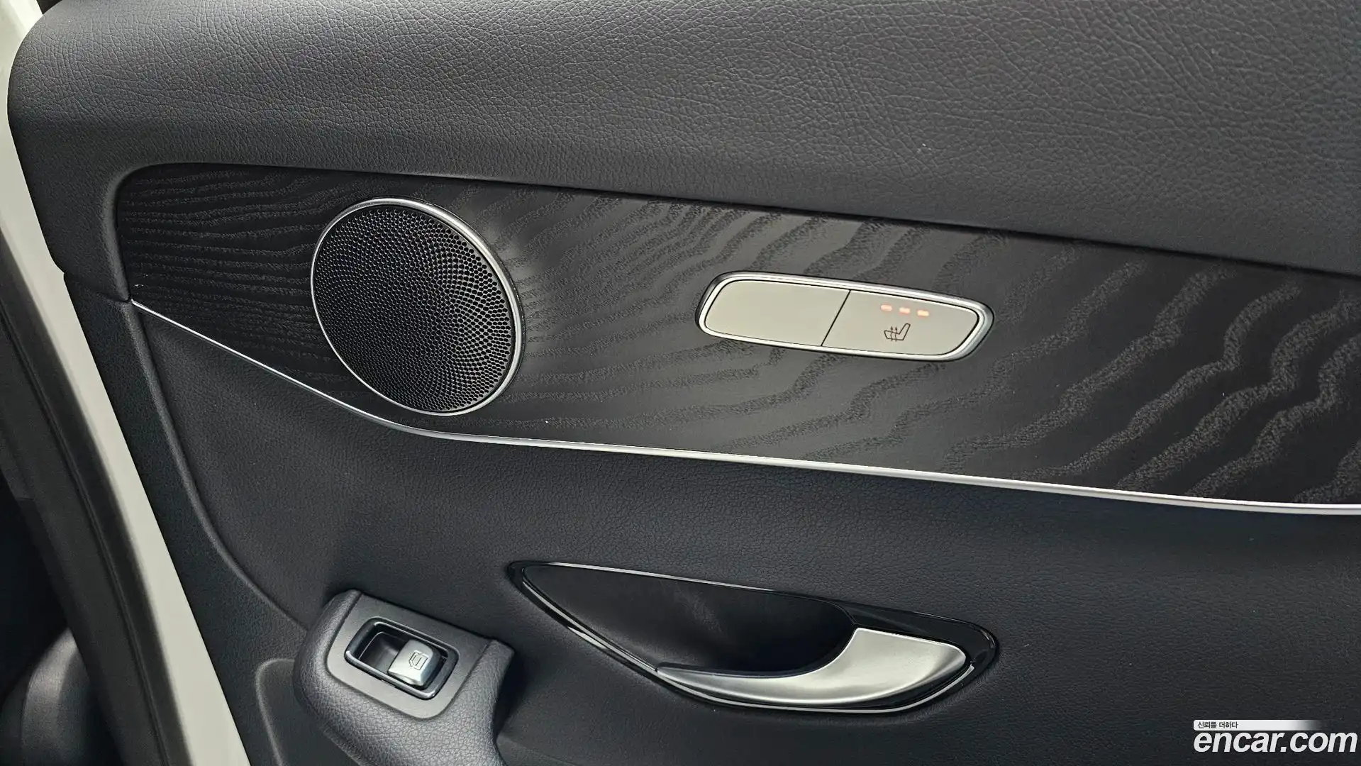 GLC-Class Mercedes-Benz 2019.2-OPTION-023