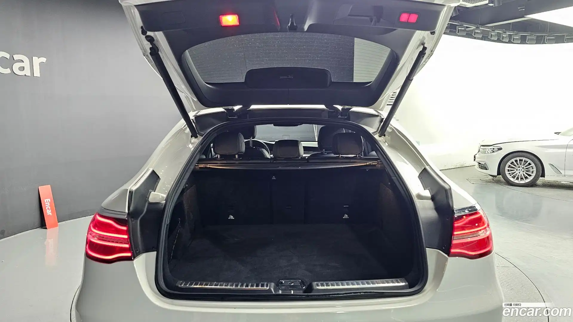 GLC-Class Mercedes-Benz 2019.2-OPTION-024