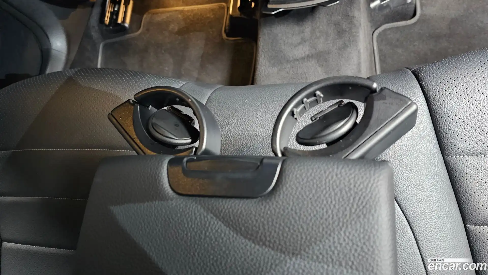 GLC-Class Mercedes-Benz 2019.2-OPTION-040