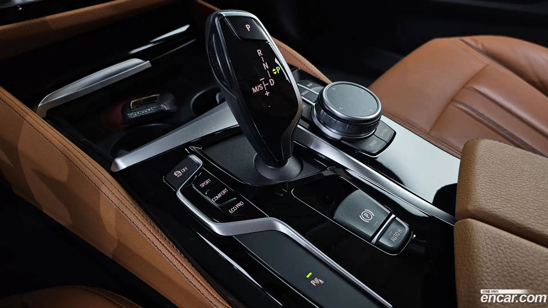 5-Series BMW 2020.4-INNER-009