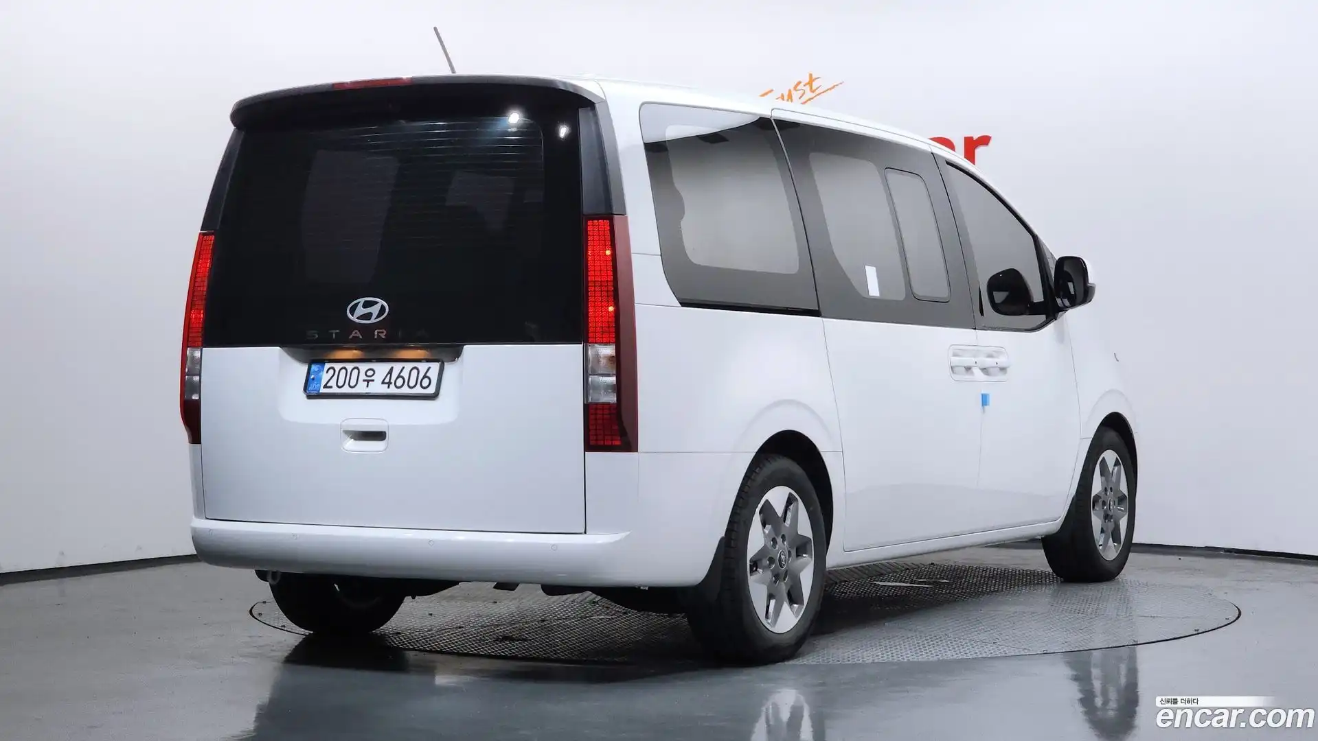 Staria Hyundai 2024.8-OUTER-002