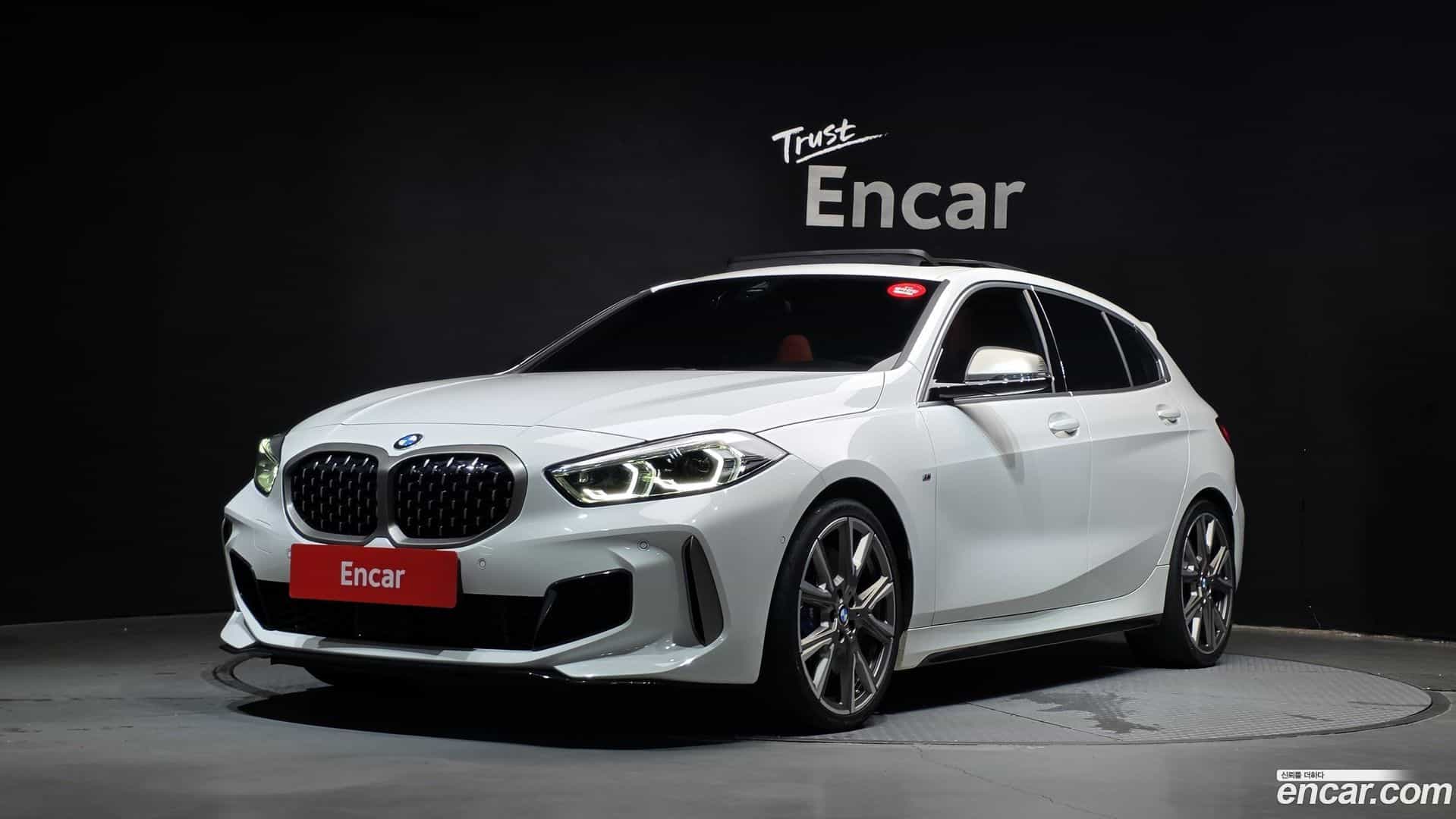 1-Series BMW 2023.10-OUTER-001