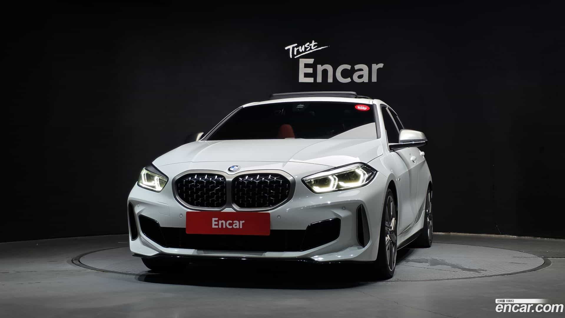 1-Series BMW 2023.10-OUTER-003