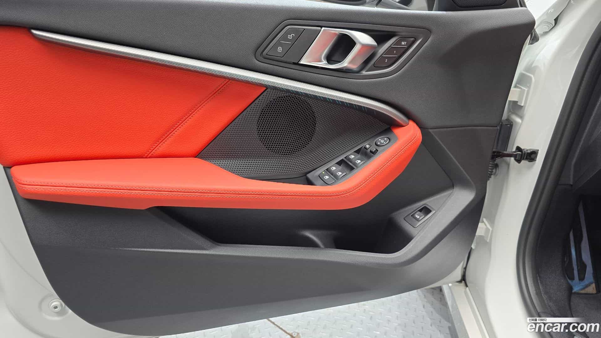 1-Series BMW 2023.10-INNER-034