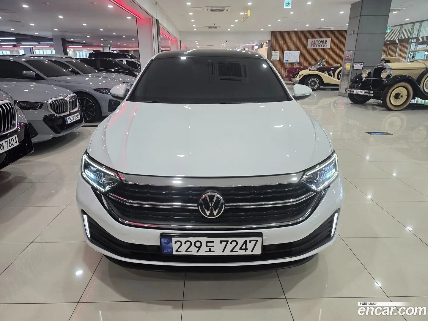 Main__Slider__Photo:Jetta Volkswagen 2023.11-1