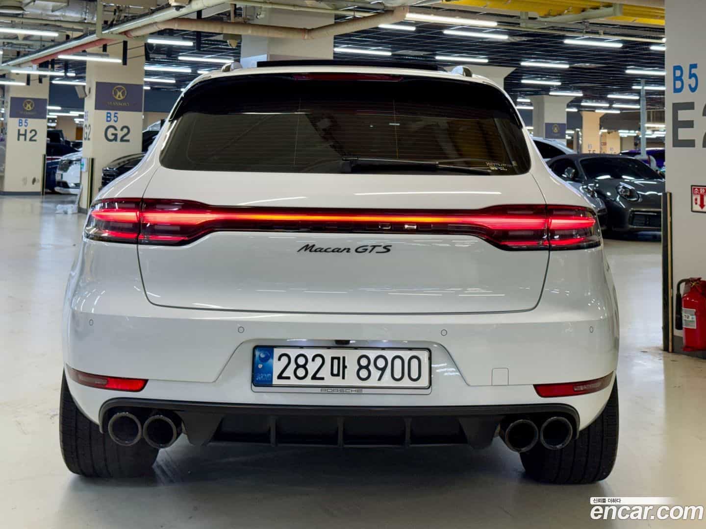 Macan Porsche 2020.8-OUTER-003