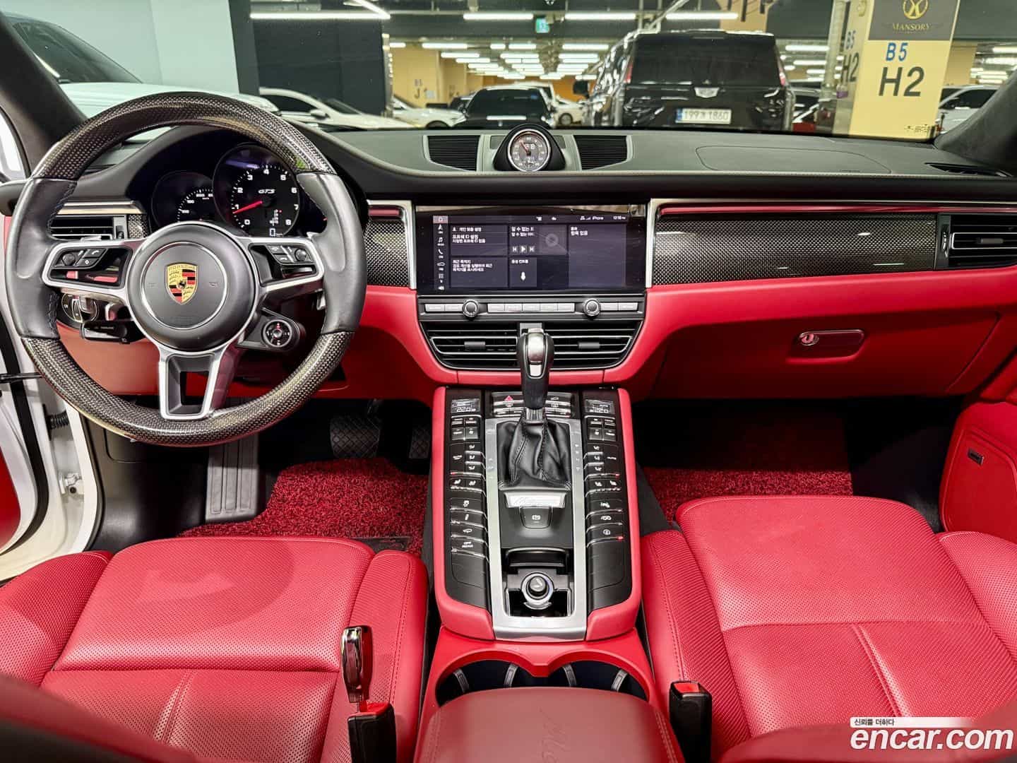 Macan Porsche 2020.8-OUTER-006