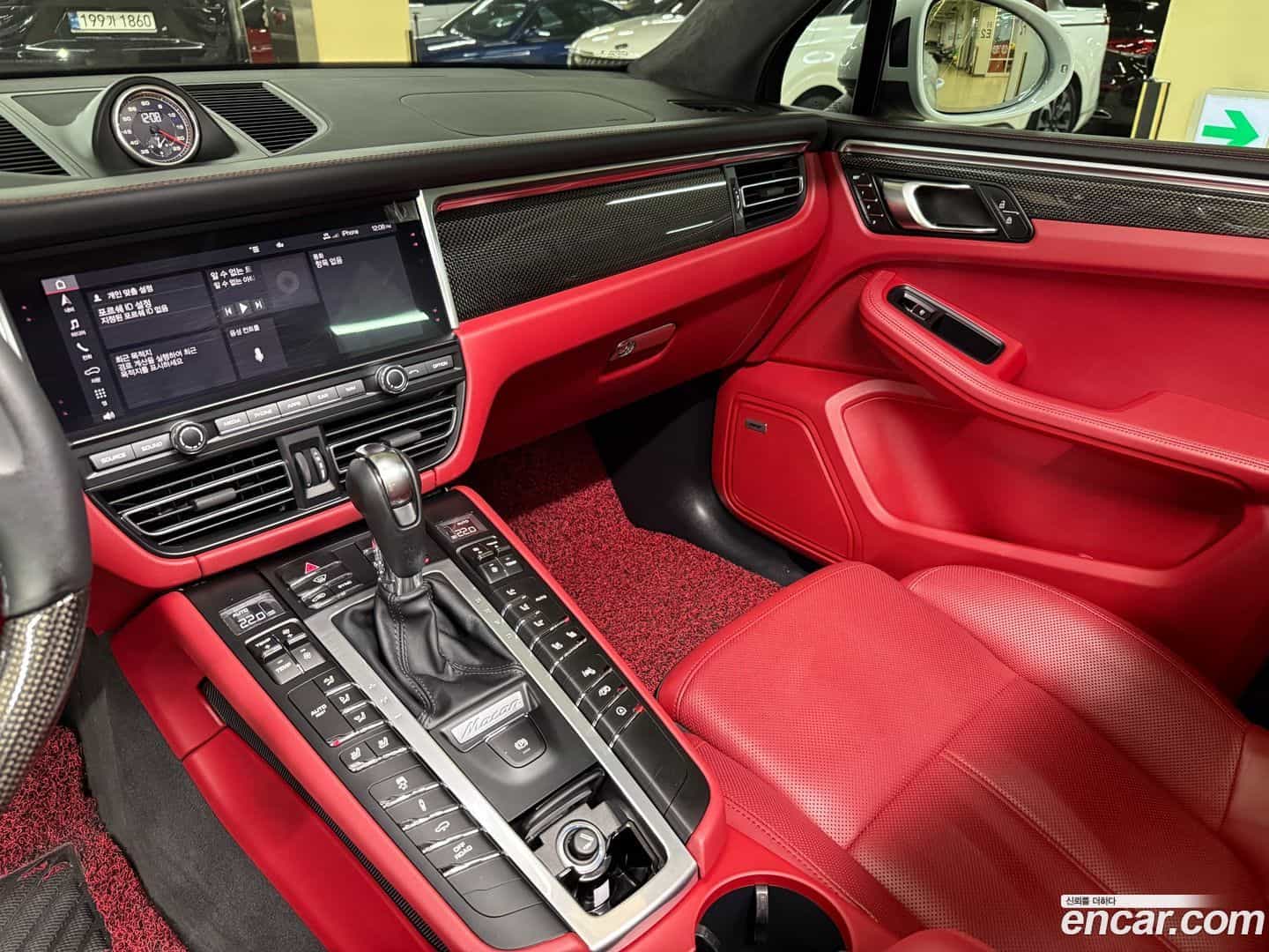 Macan Porsche 2020.8-INNER-010