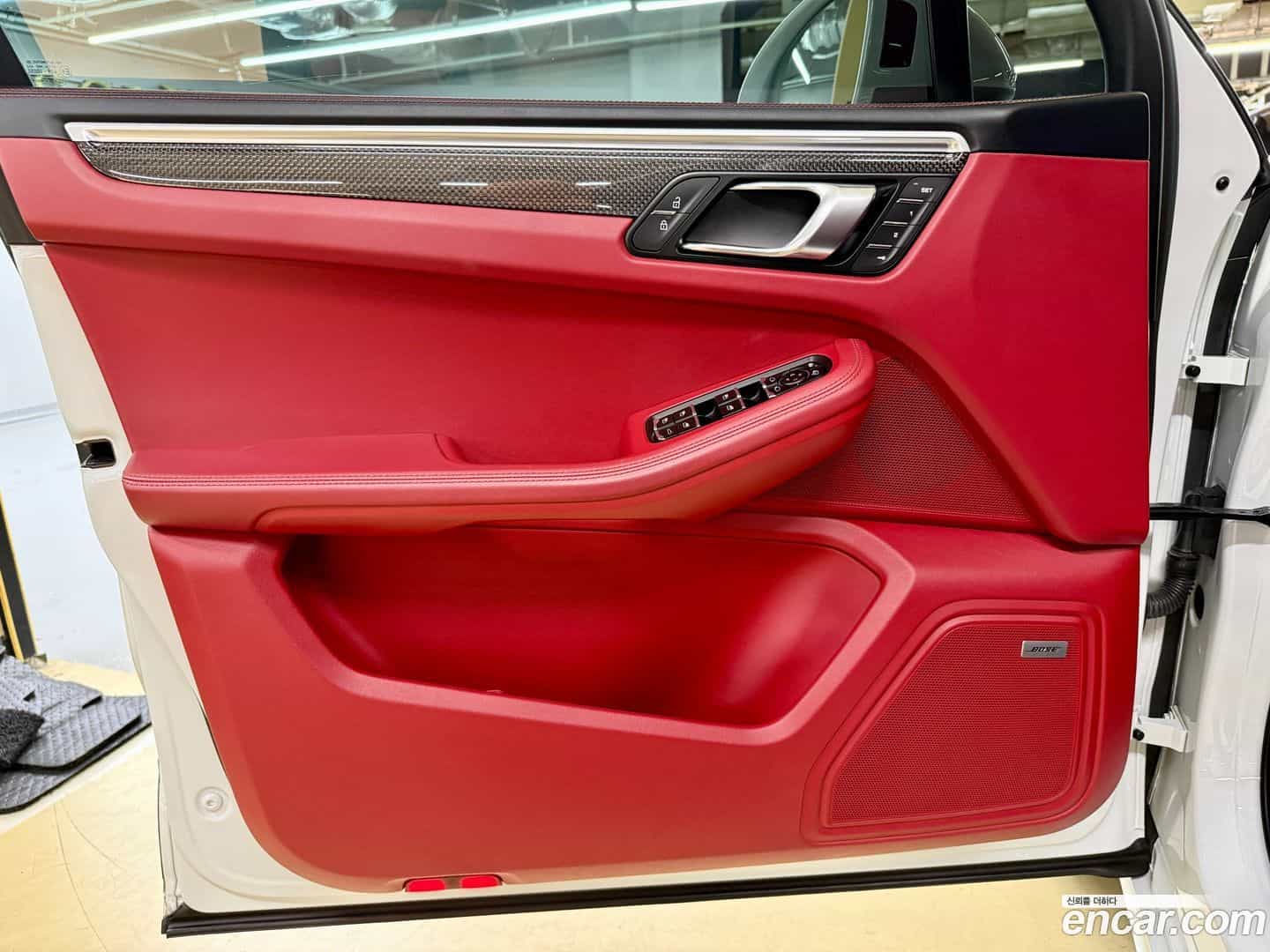 Macan Porsche 2020.8-OPTION-018
