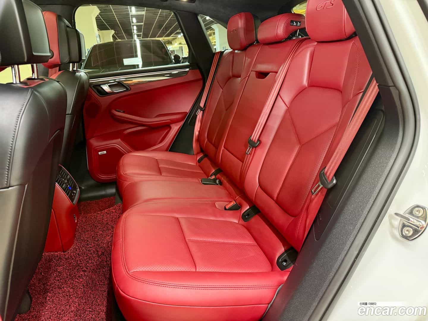 Macan Porsche 2020.8-OPTION-019