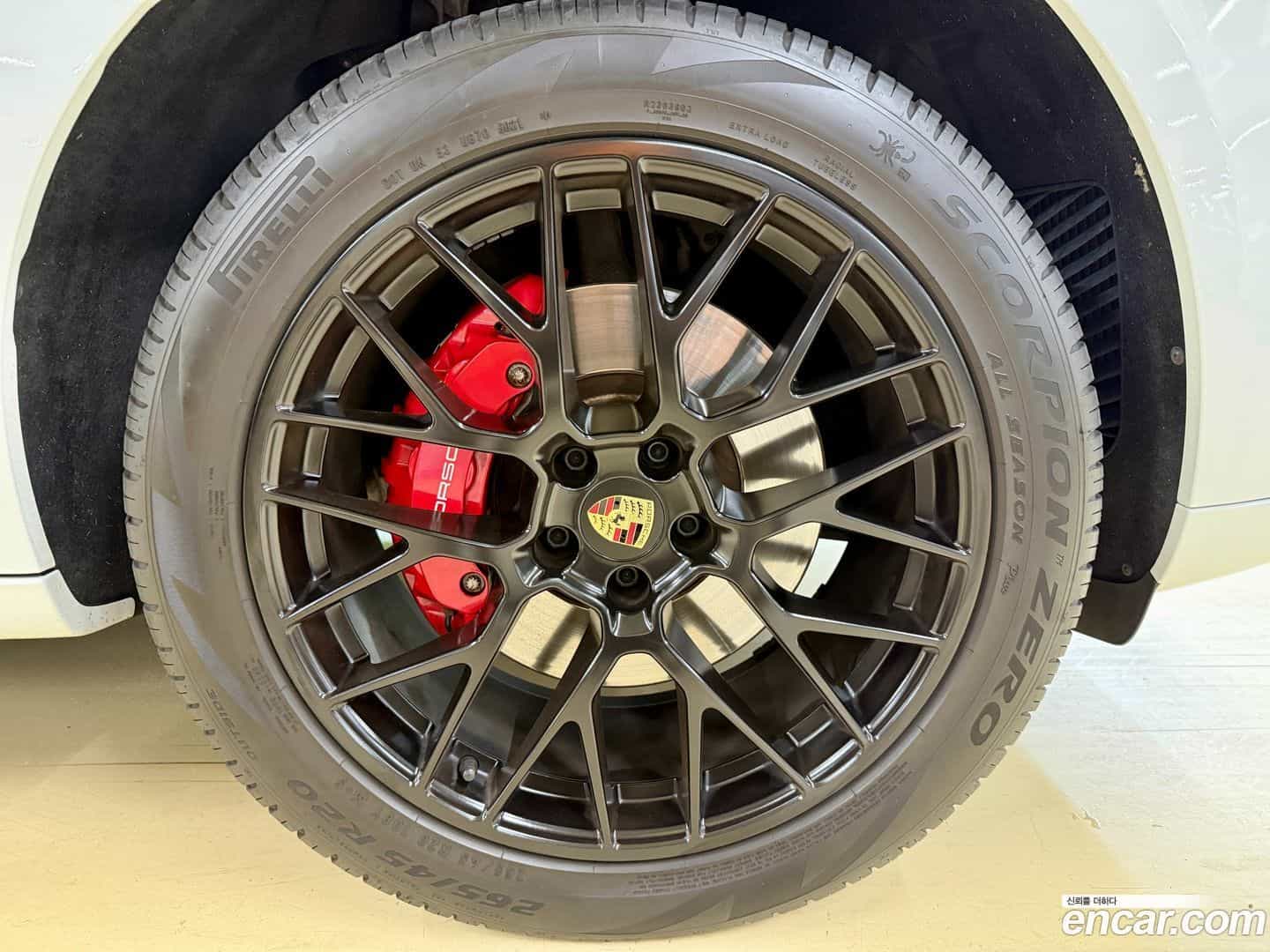 Macan Porsche 2020.8-OPTION-020