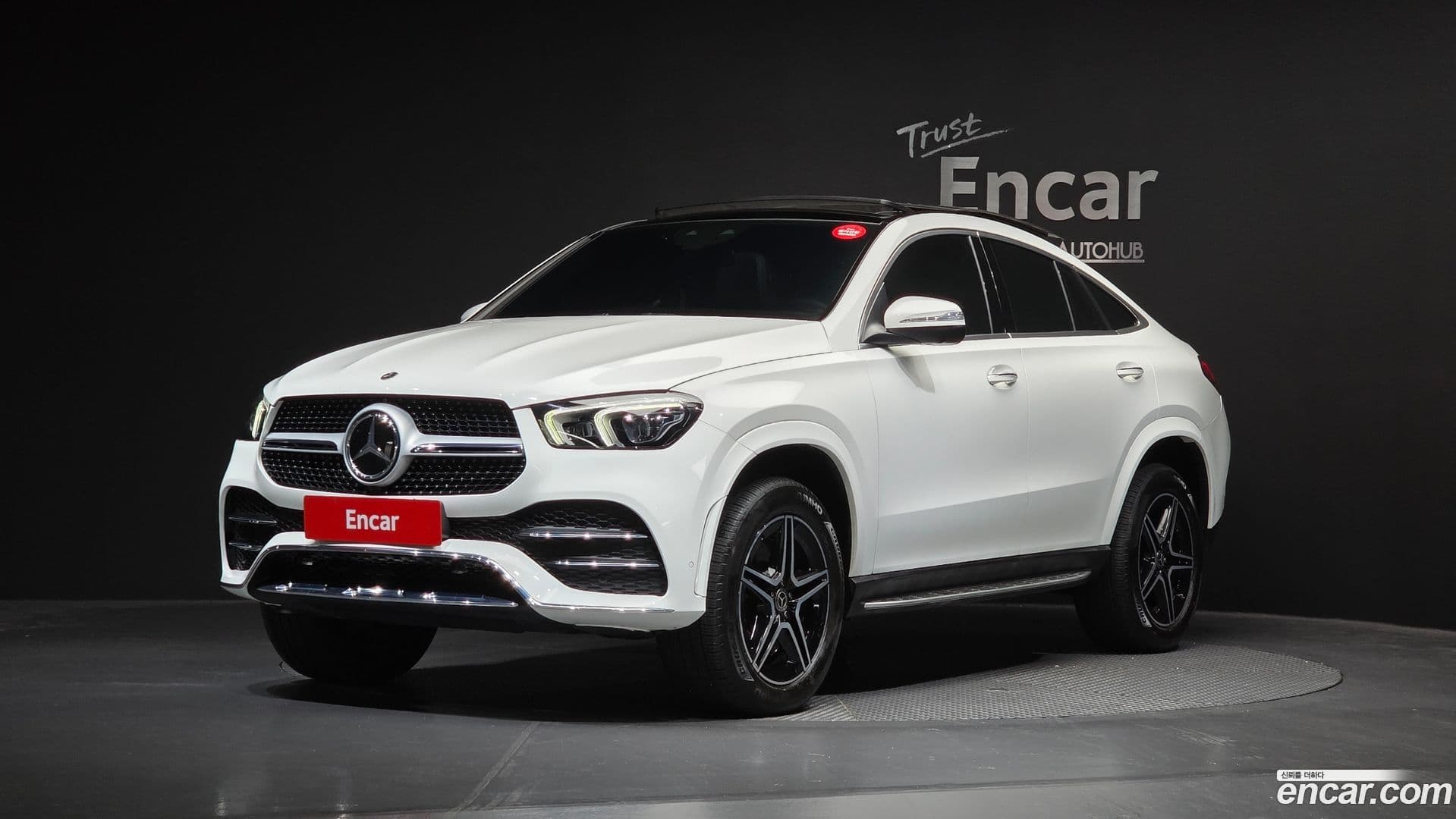 Main__Slider__Photo:GLE-Class Mercedes-Benz 2021.6-0