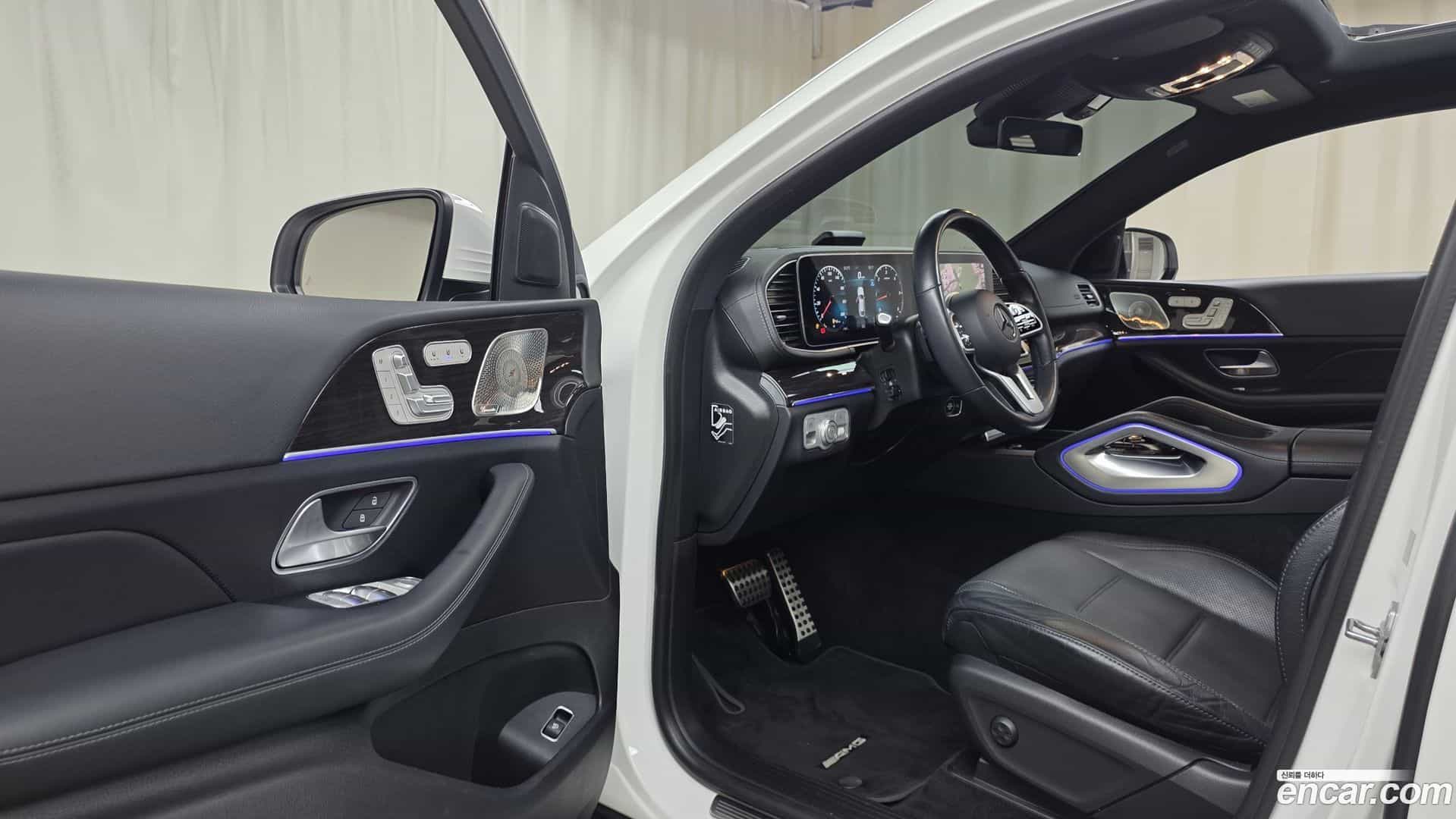 GLE-Class Mercedes-Benz 2021.6-INNER-010