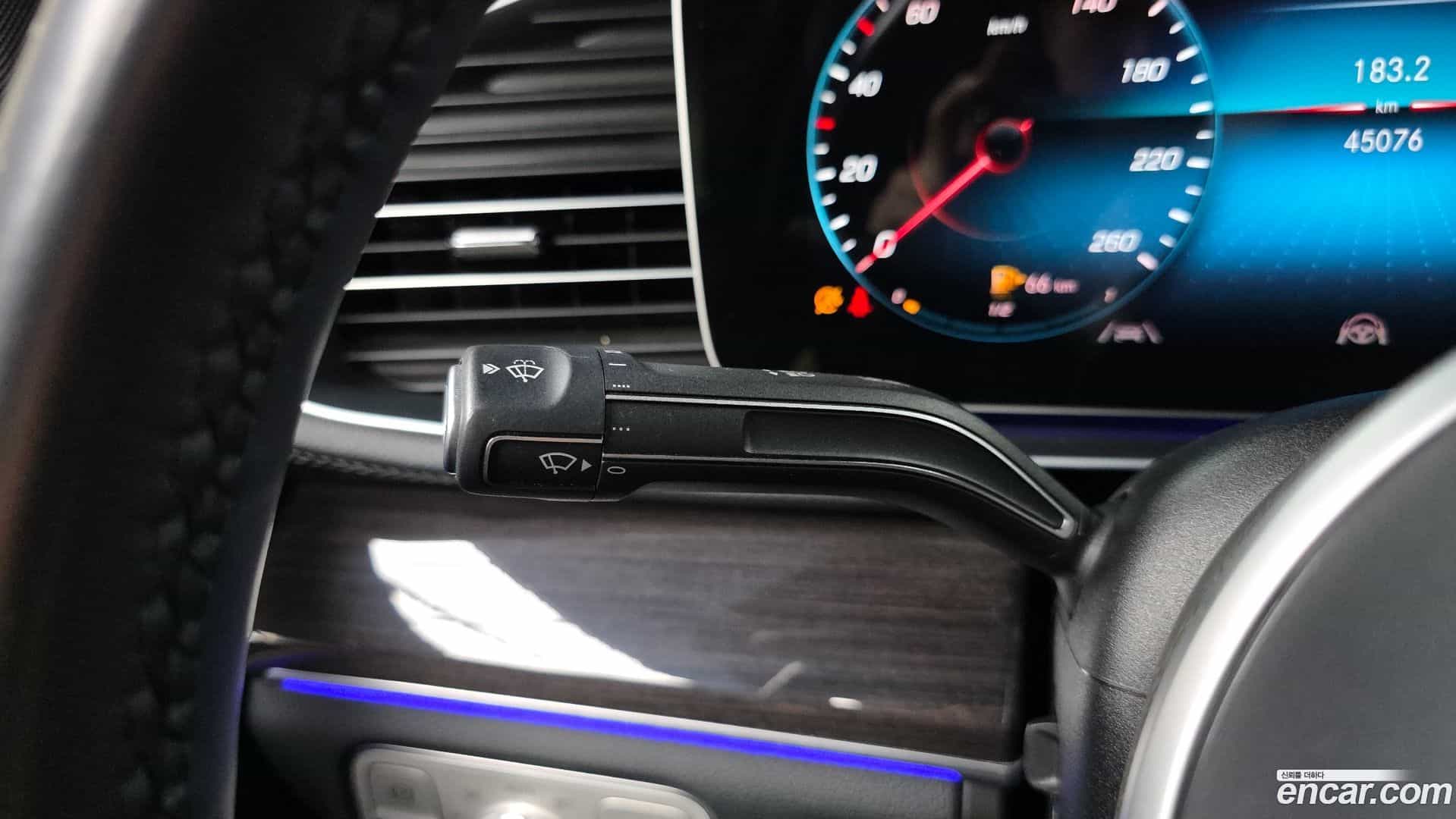 GLE-Class Mercedes-Benz 2021.6-OPTION-024
