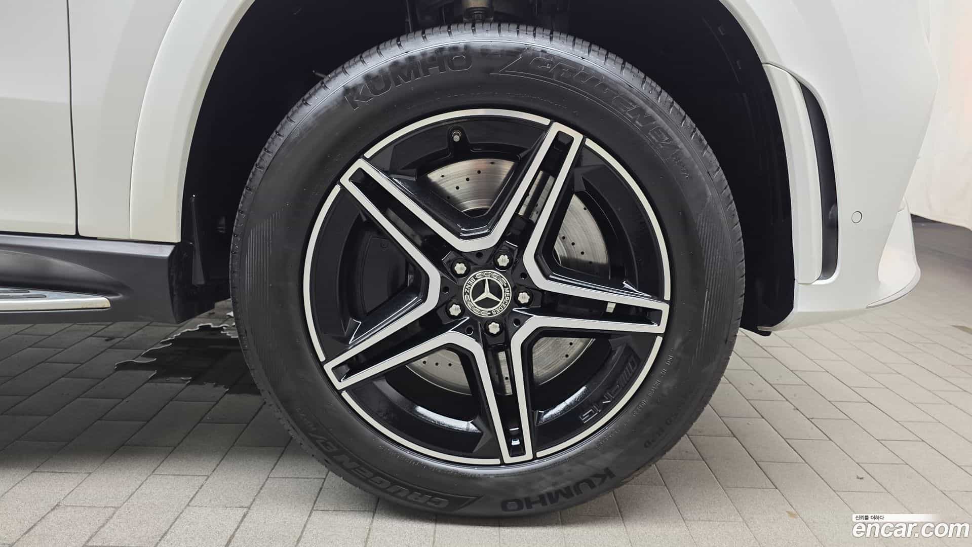 GLE-Class Mercedes-Benz 2021.6-OUTER-031