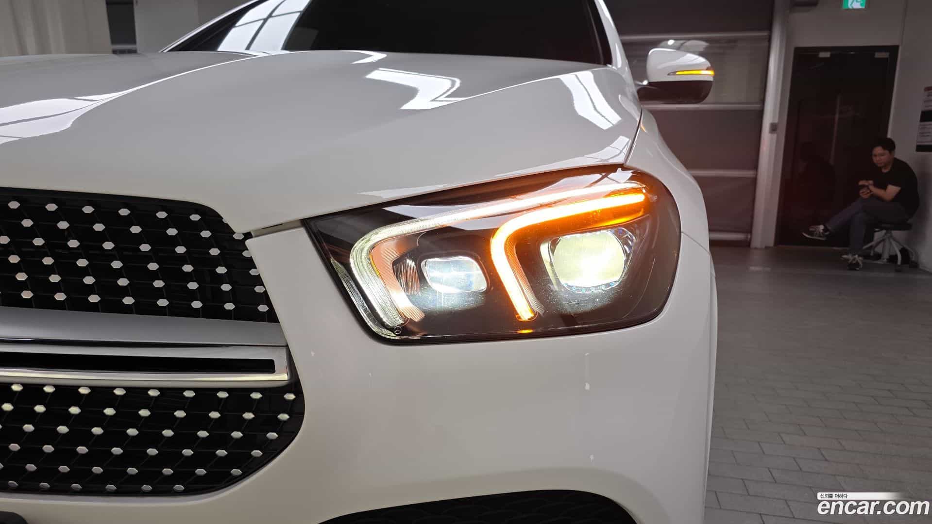 GLE-Class Mercedes-Benz 2021.6-OUTER-032