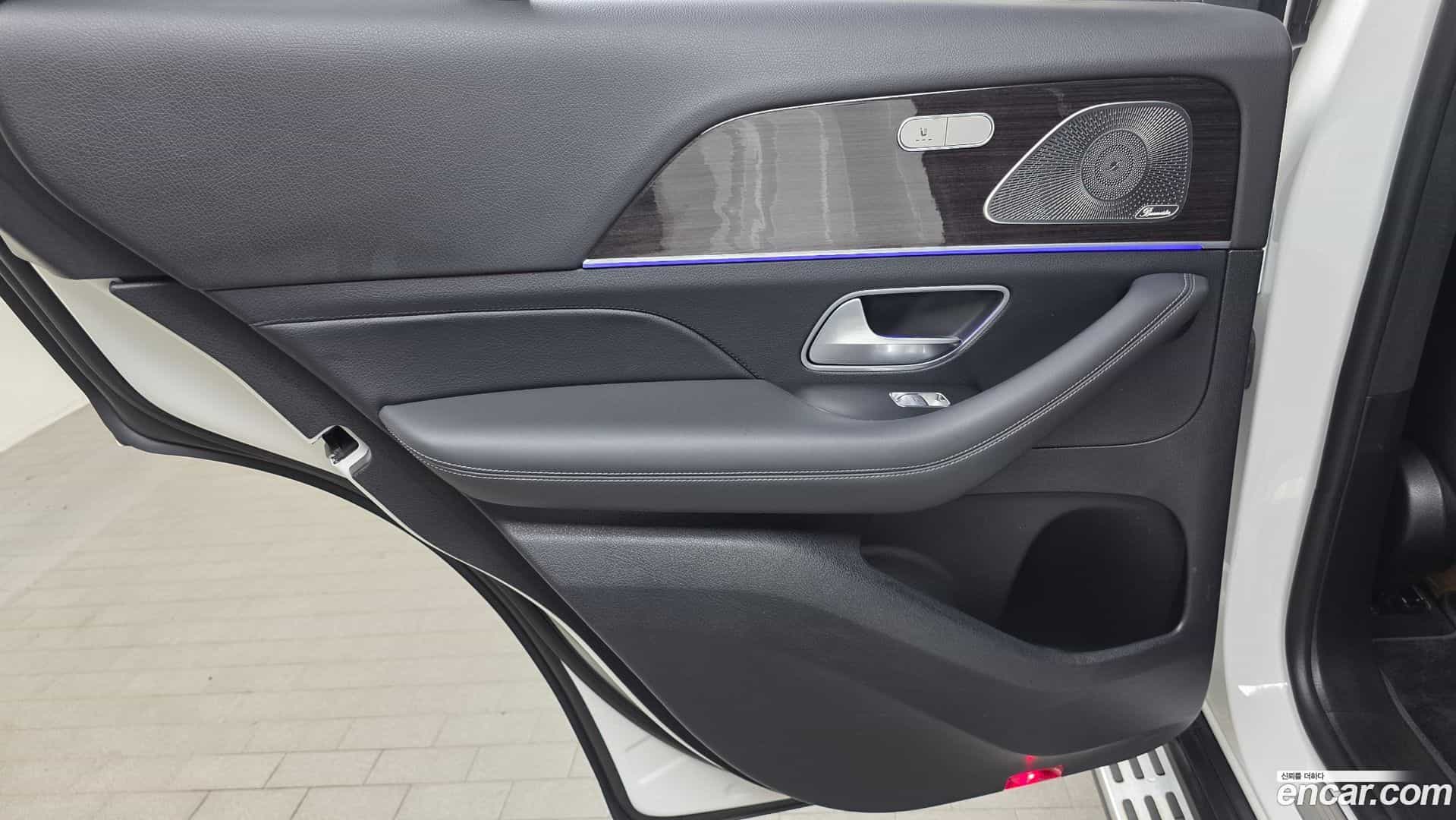 GLE-Class Mercedes-Benz 2021.6-INNER-035